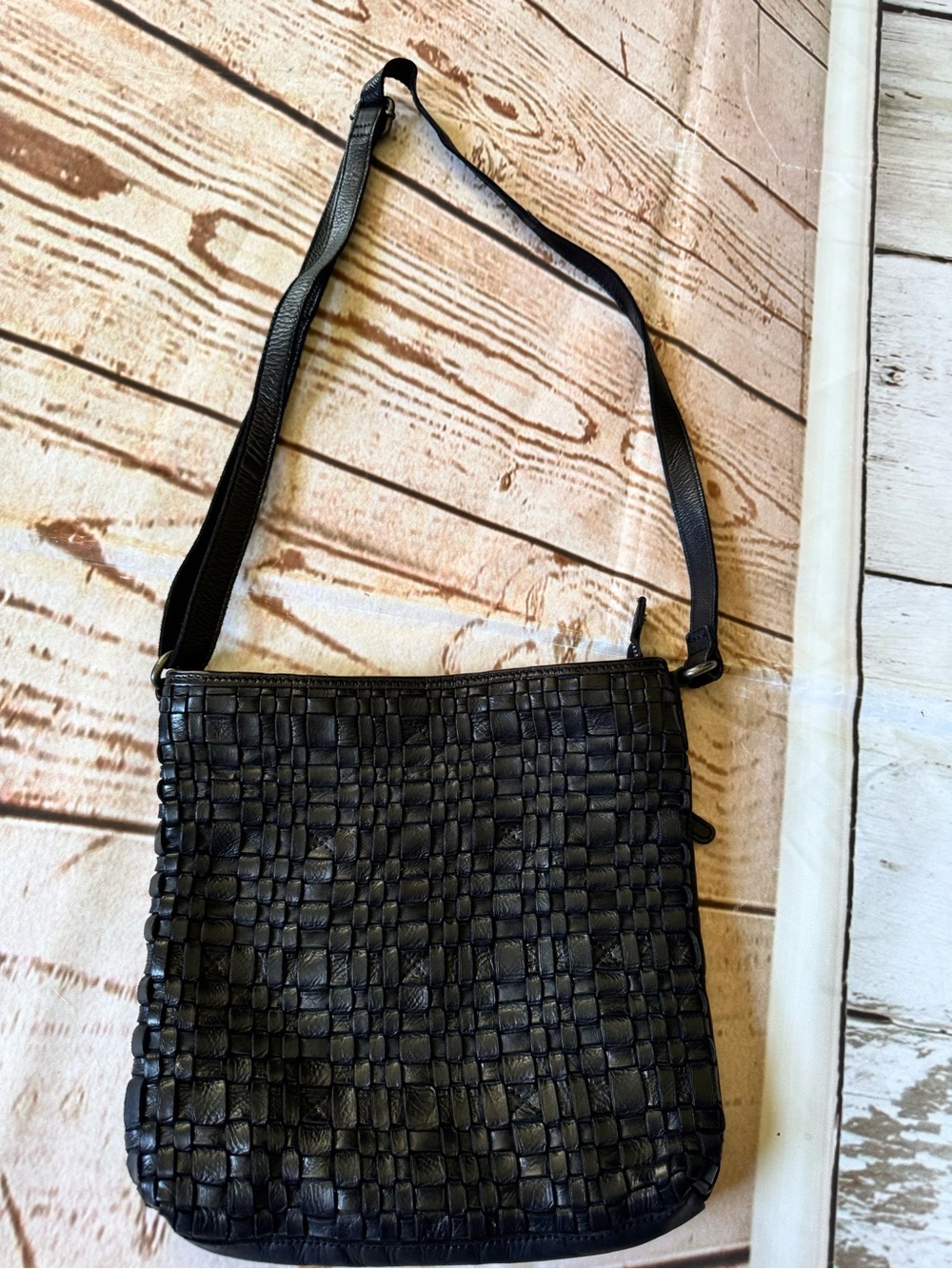 Vilenca made in holland leather Woven Crossbody Bag EUC